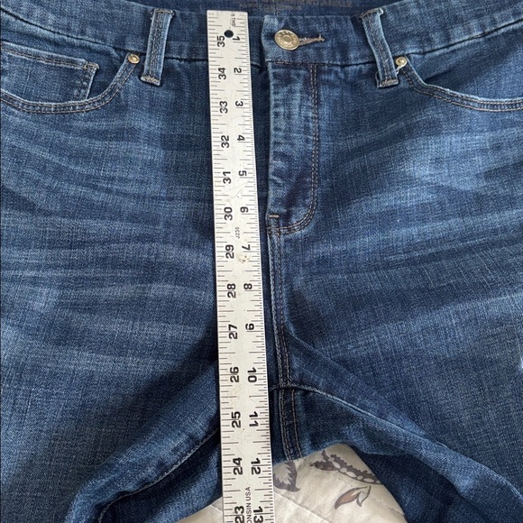 Chico’s Embellished Pearl Ankle Blue Jeans - Picture 7 of 10